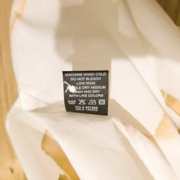 White and Gold Men's Shirt - Picture 8 of 9